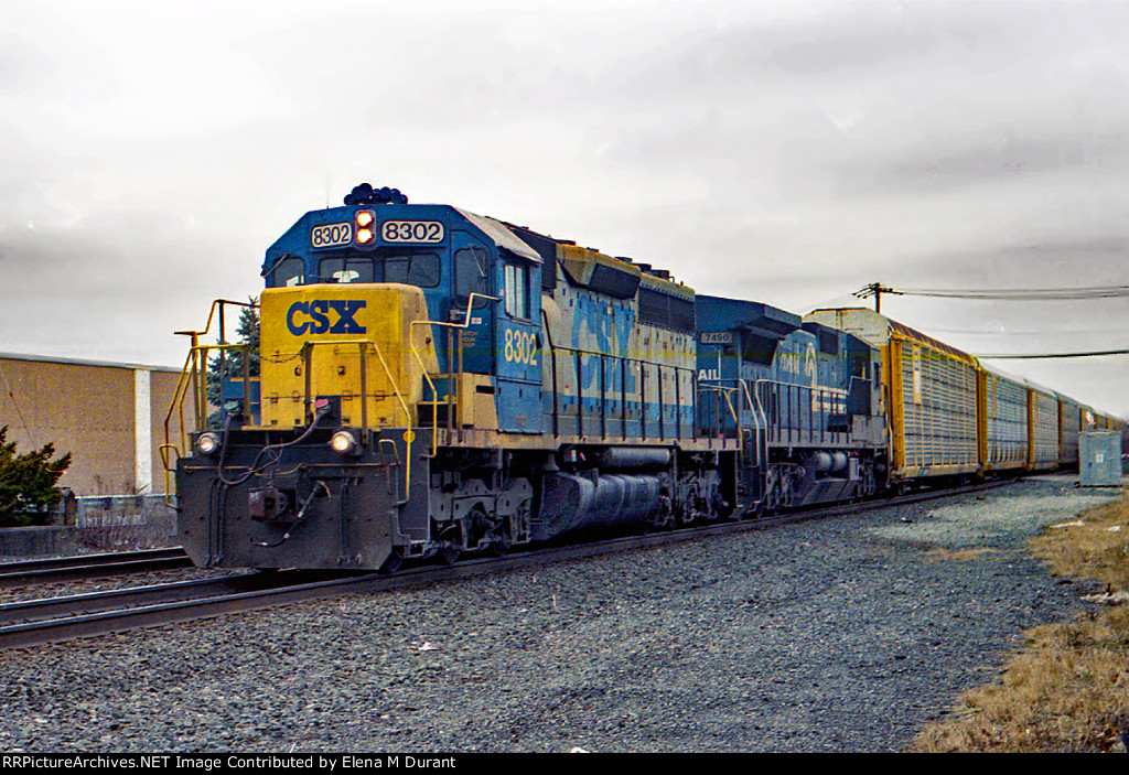 CSX 8302 on Q-254